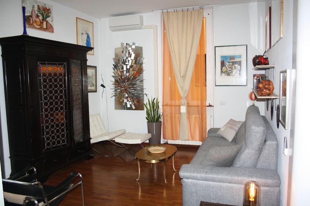 Colosseo Vintage Apartment Рим Екстер'єр фото
