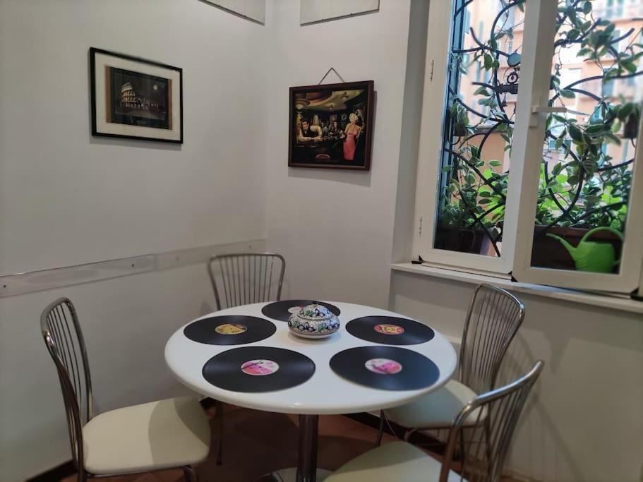 Colosseo Vintage Apartment Рим Екстер'єр фото